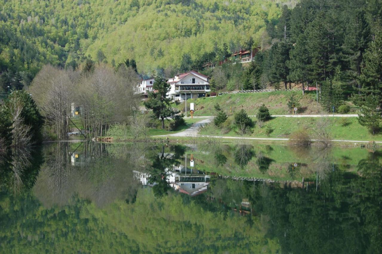 Hotel Lo Sciatore Cotronei Exteriör bild