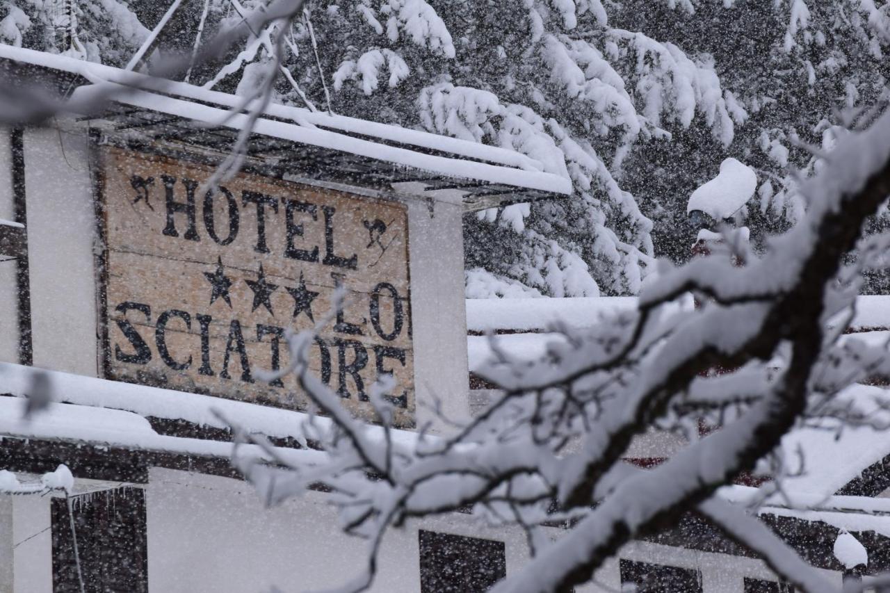Hotel Lo Sciatore Cotronei Exteriör bild