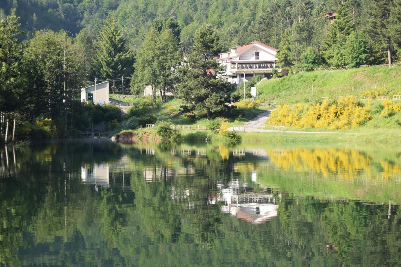 Hotel Lo Sciatore Cotronei Exteriör bild