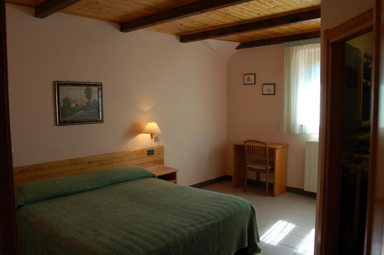 Hotel Lo Sciatore Cotronei Exteriör bild