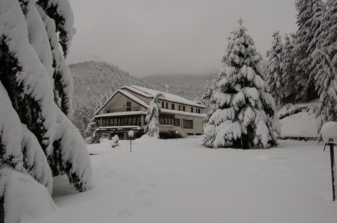 Hotel Lo Sciatore Cotronei Exteriör bild