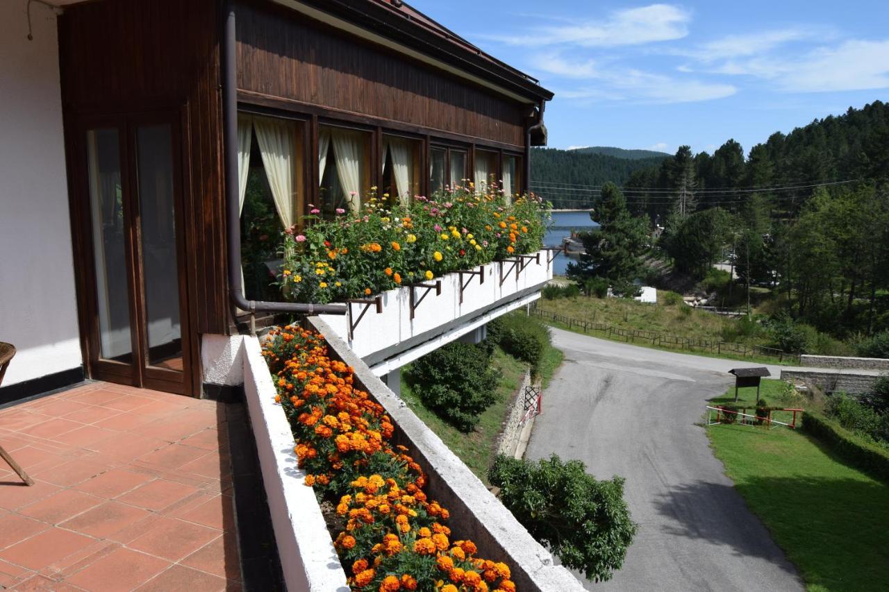 Hotel Lo Sciatore Cotronei Exteriör bild