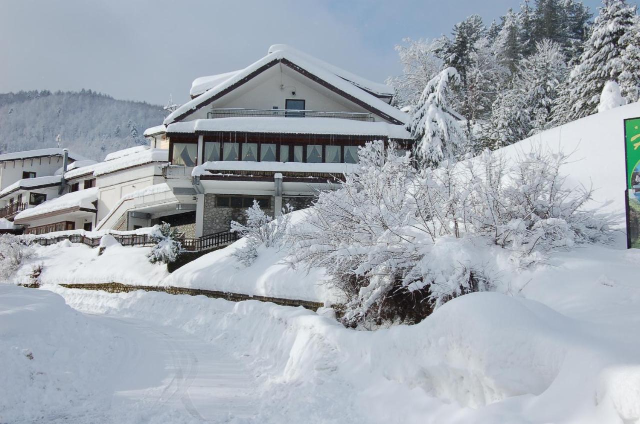 Hotel Lo Sciatore Cotronei Exteriör bild
