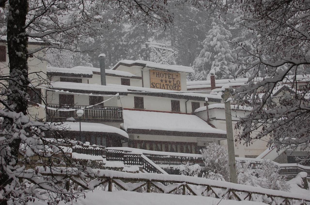 Hotel Lo Sciatore Cotronei Exteriör bild