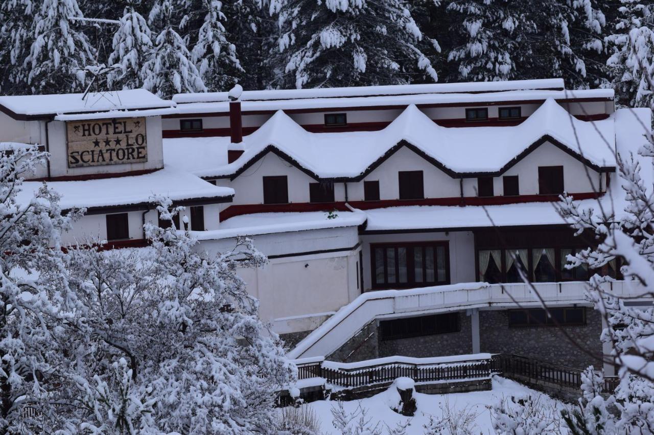Hotel Lo Sciatore Cotronei Exteriör bild