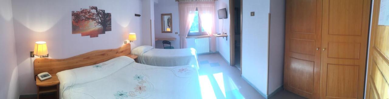 Hotel Lo Sciatore Cotronei Exteriör bild